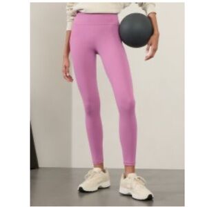 Athleta NWT Small - 7/8 Salutation Stash tight 7/8 with pockets